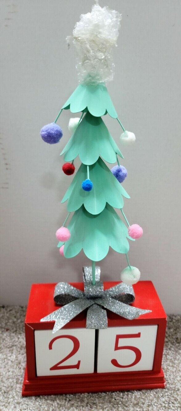 New Allen & Roth Wooden Tabletop Christmas Tree Coundown 15"